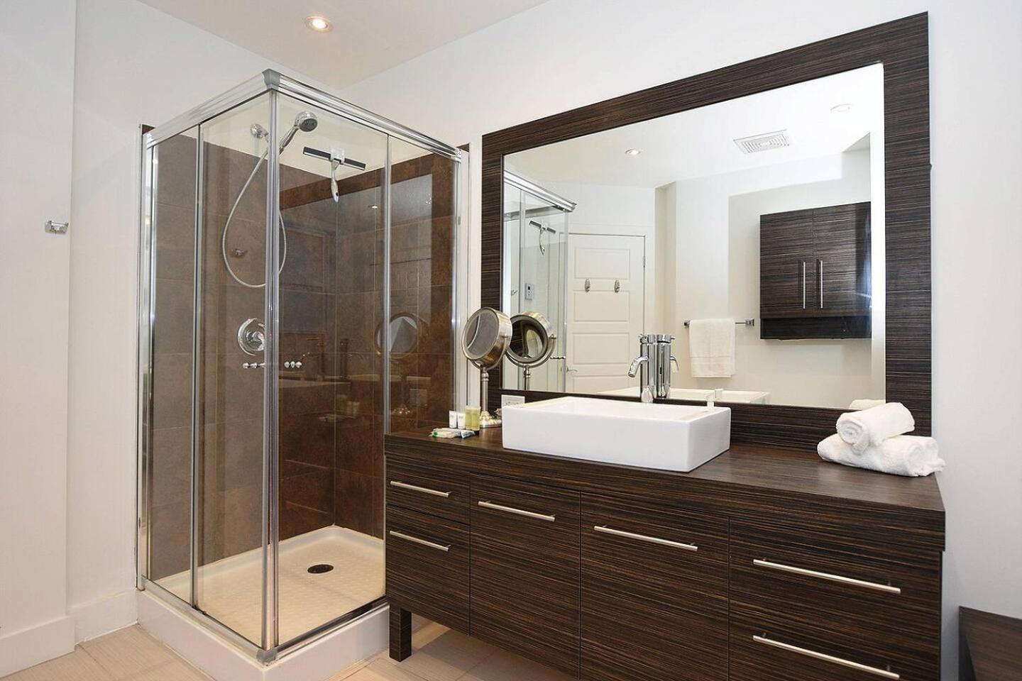 Hébergement de vacances Ground Floor Loft Style Luxury Executive Flat Montréal